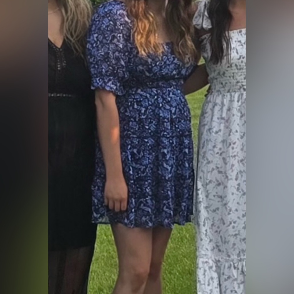 Dress - Picture 6 of 6
